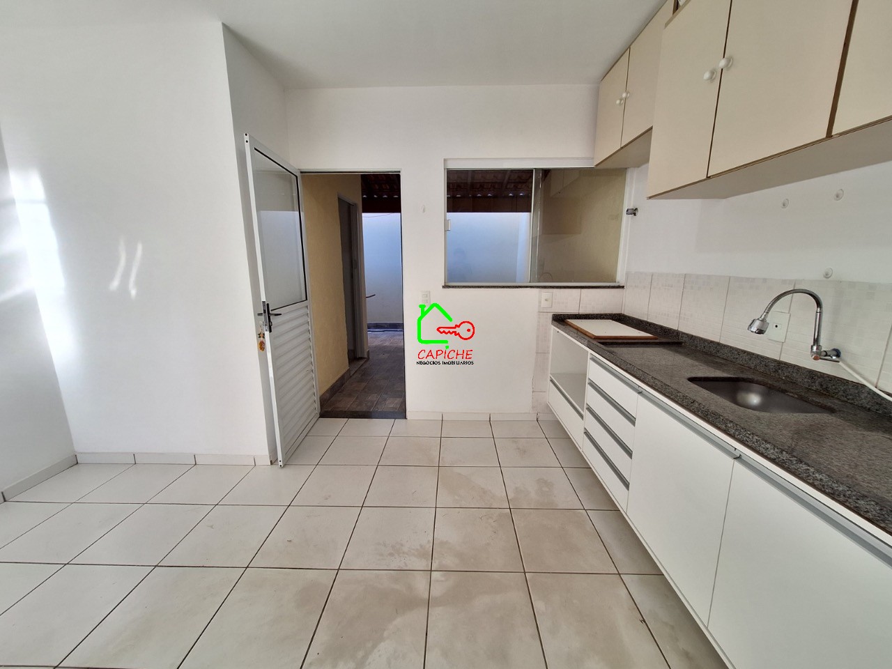 Casa de Condomínio para alugar com 2 quartos, 74m² - Foto 7