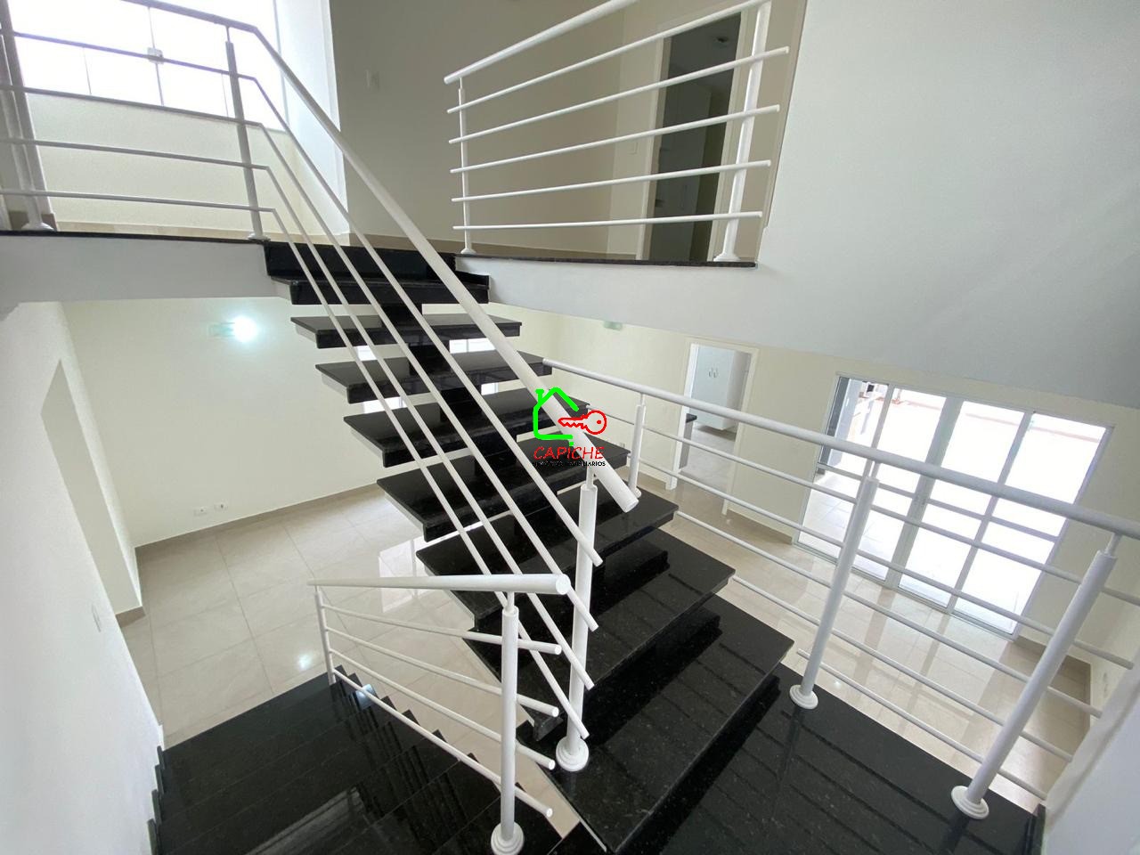 Casa de Condomínio para alugar com 3 quartos, 225m² - Foto 15