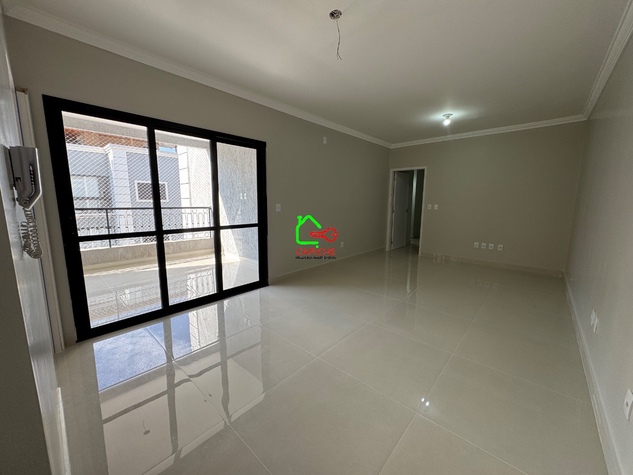 Apartamento à venda com 3 quartos, 115m² - Foto 1