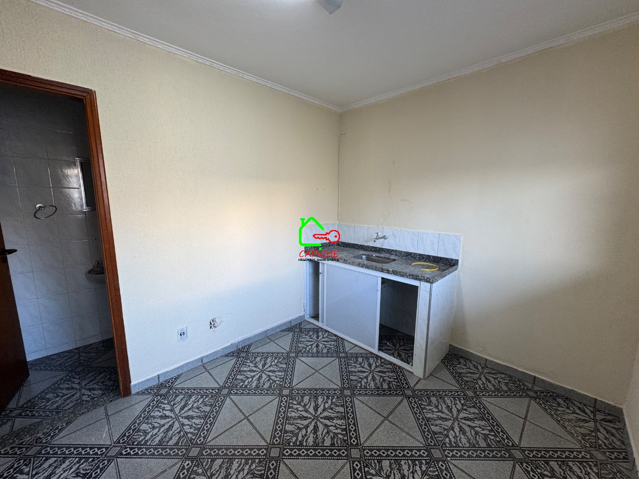 Casa à venda e aluguel com 3 quartos, 260m² - Foto 3