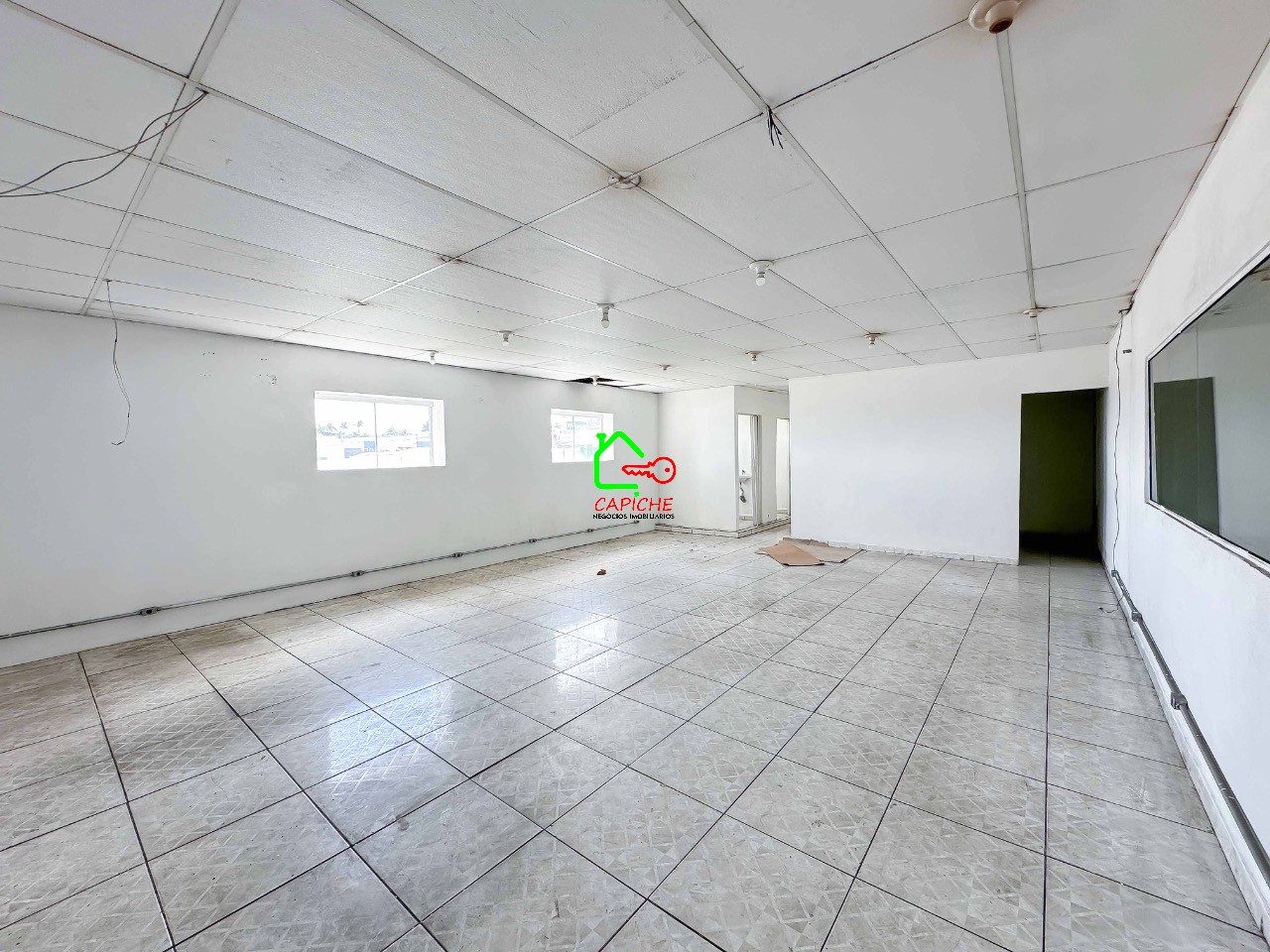 Depósito-Galpão-Armazém para alugar, 1750m² - Foto 5