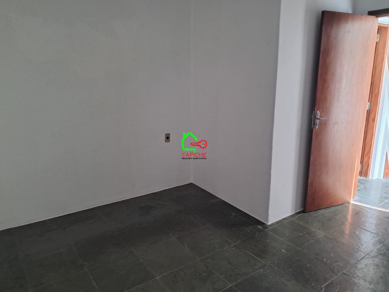 Casa para alugar com 3 quartos, 393m² - Foto 14