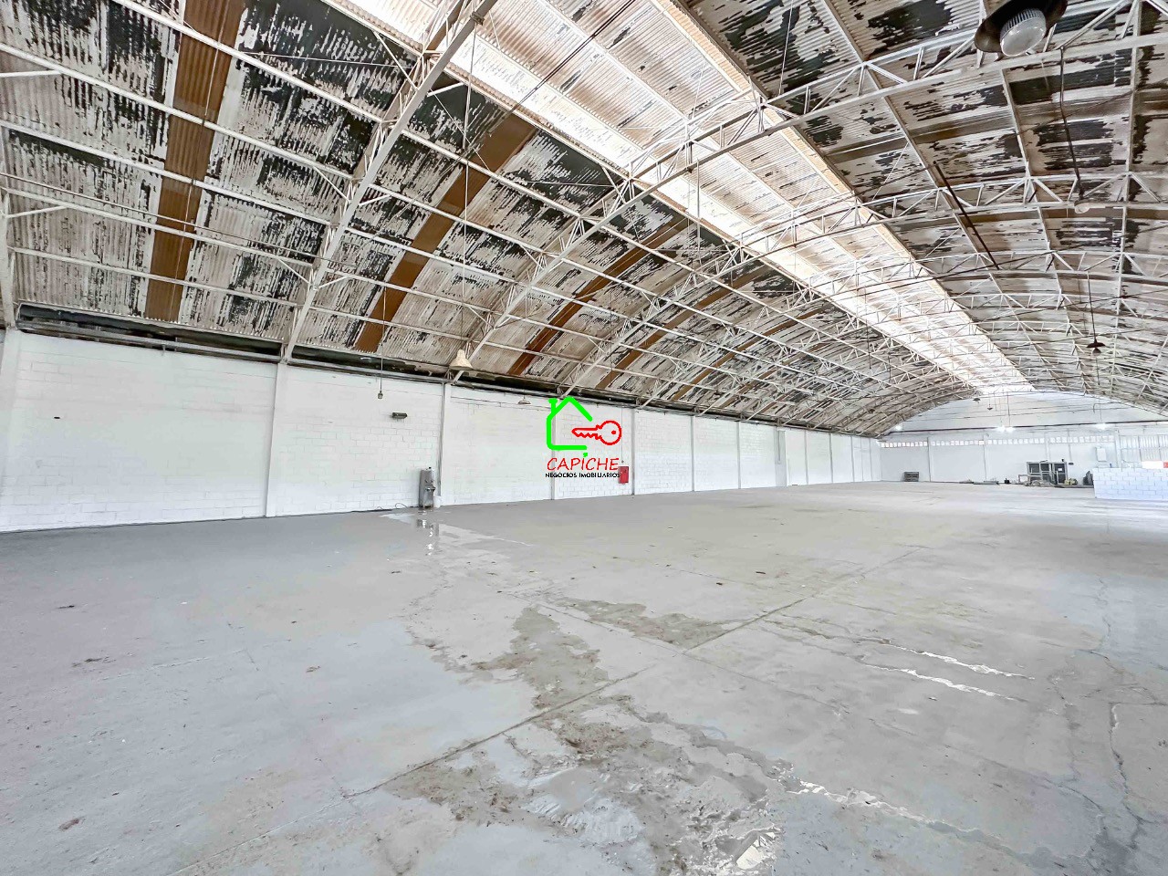 Depósito-Galpão-Armazém para alugar, 1750m² - Foto 3