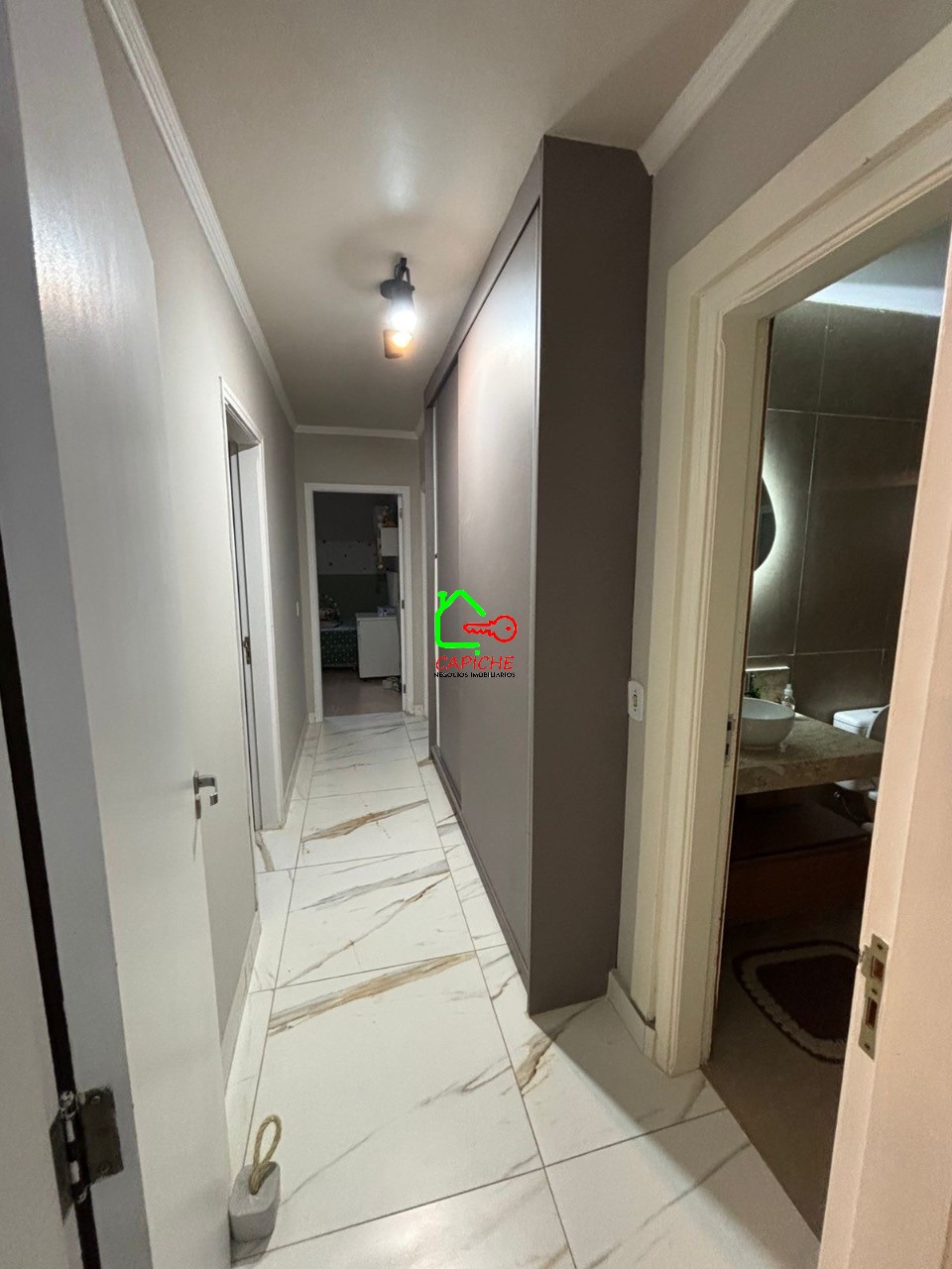 Apartamento à venda com 3 quartos, 170m² - Foto 4