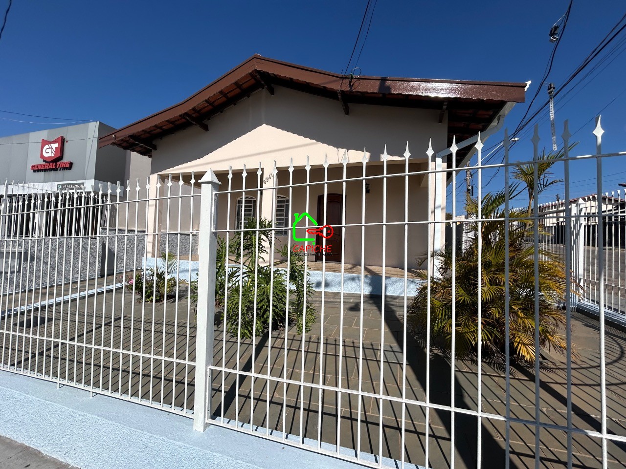 Casa para alugar com 3 quartos, 133m² - Foto 1
