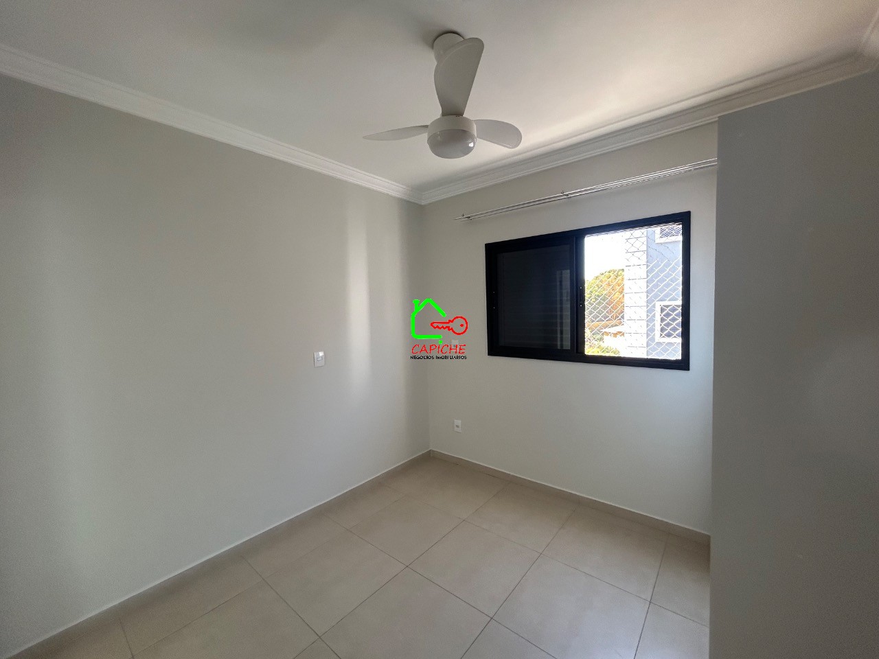 Apartamento para alugar com 3 quartos, 115m² - Foto 13