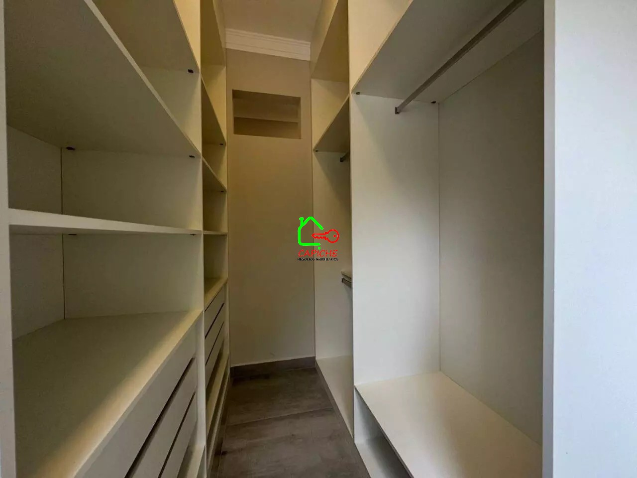 Casa de Condomínio à venda e aluguel com 4 quartos, 466m² - Foto 4