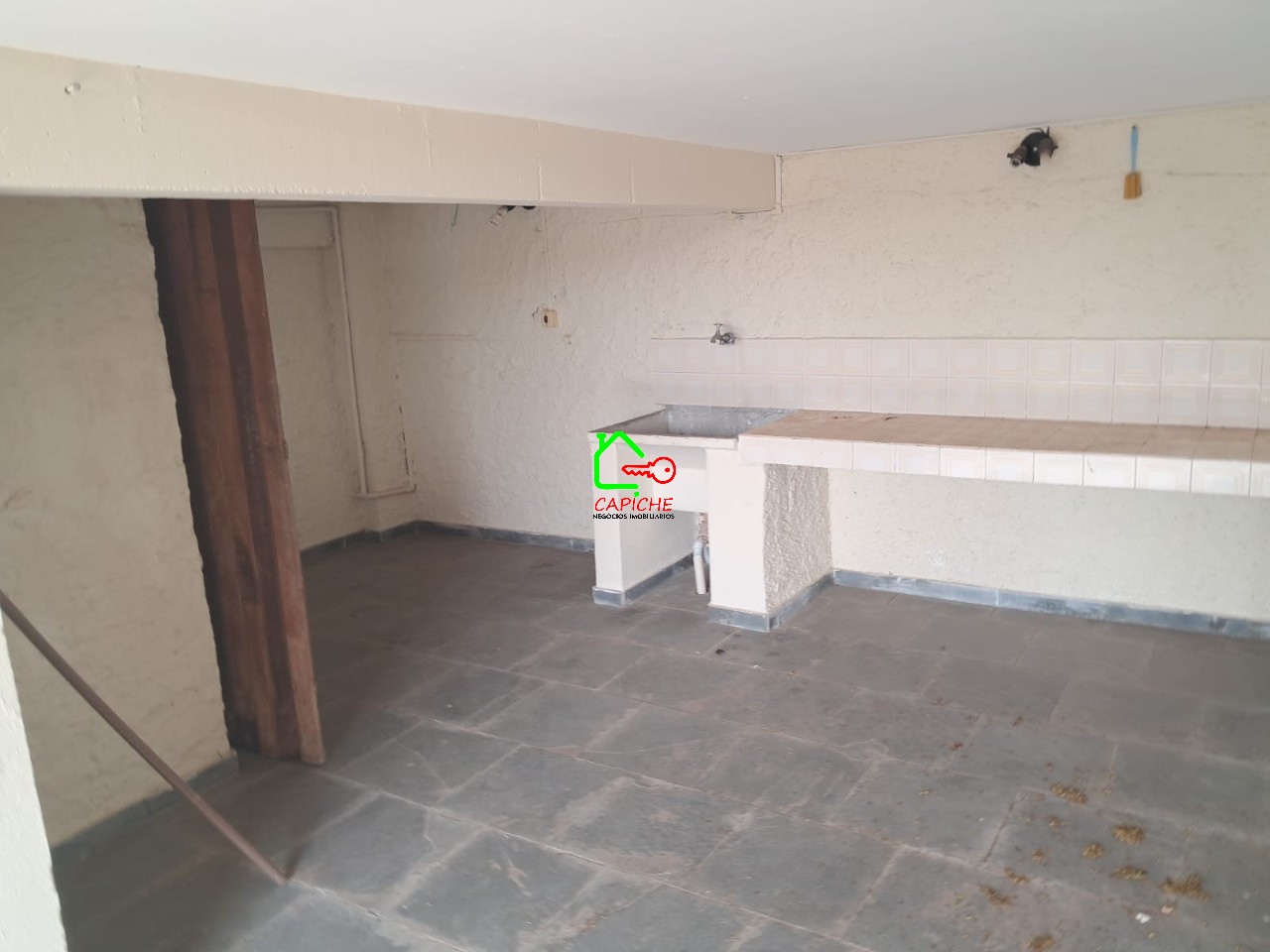 Casa para alugar com 3 quartos, 1000m² - Foto 4