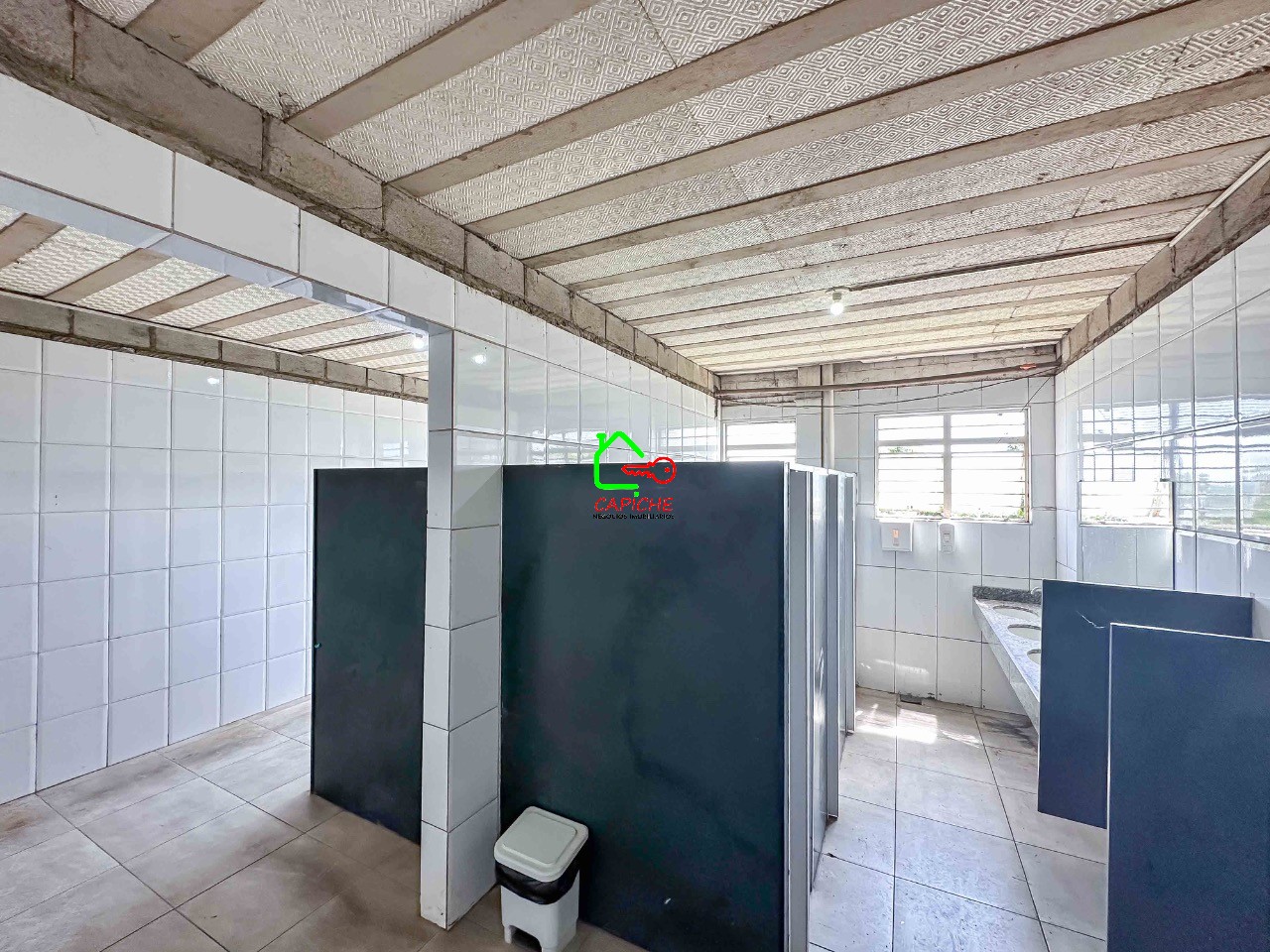 Depósito-Galpão-Armazém para alugar, 1750m² - Foto 4