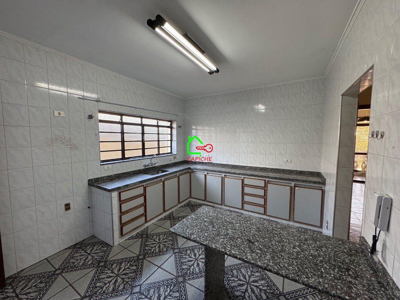 Casa à venda e aluguel com 3 quartos, 260m² - Foto 12