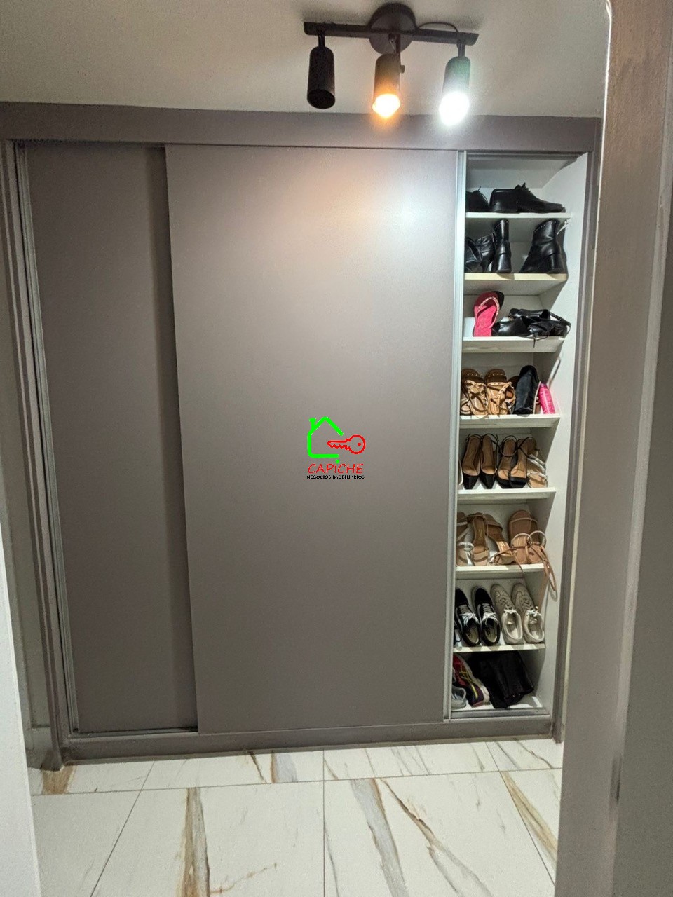 Apartamento à venda com 3 quartos, 170m² - Foto 7