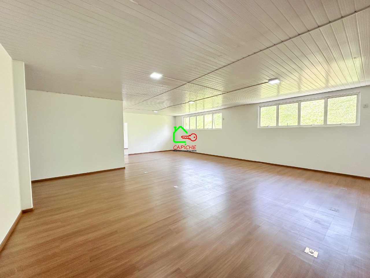 Depósito-Galpão-Armazém para alugar, 1400m² - Foto 13