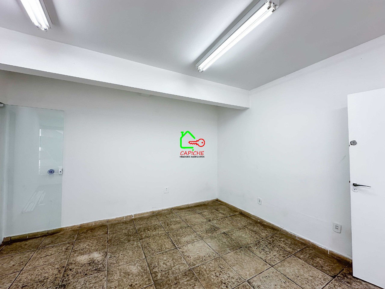 Depósito-Galpão-Armazém para alugar, 1400m² - Foto 5