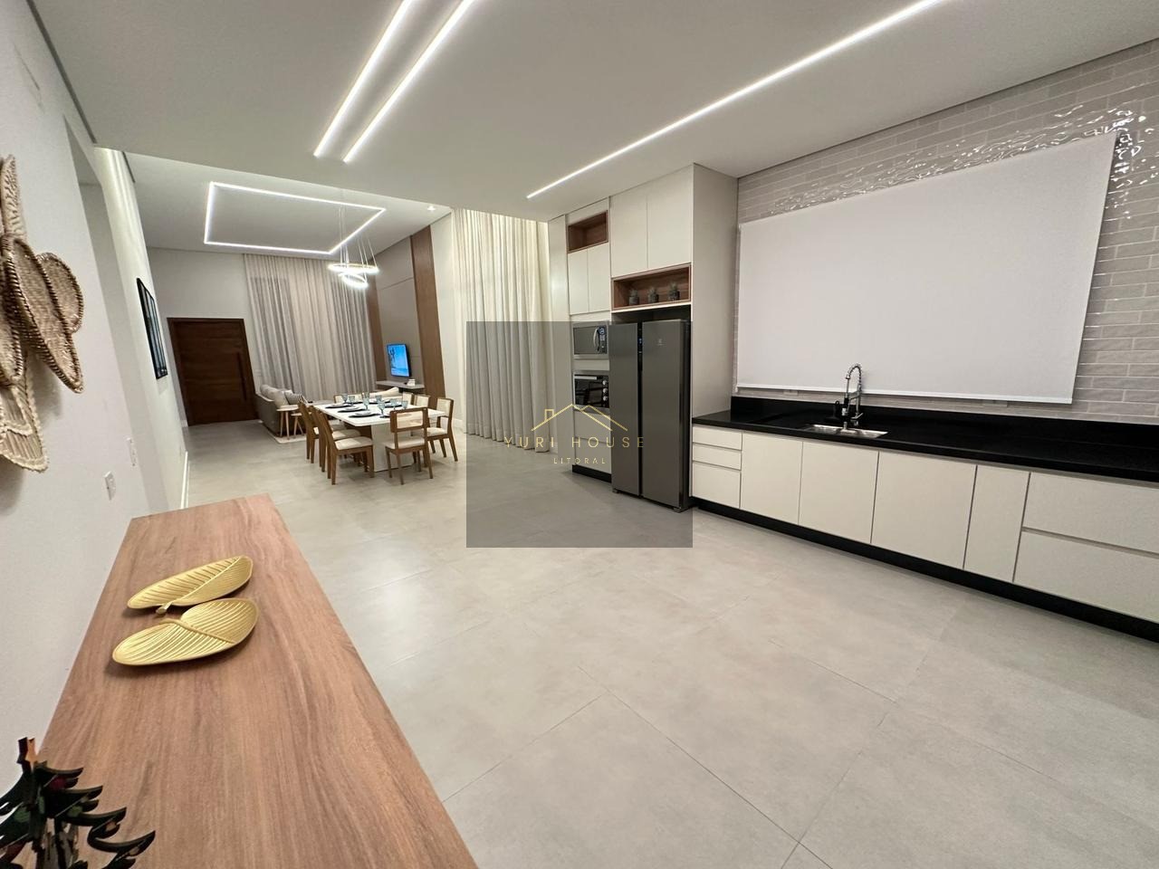 Casa, 4 quartos, 258 m² - Foto 1