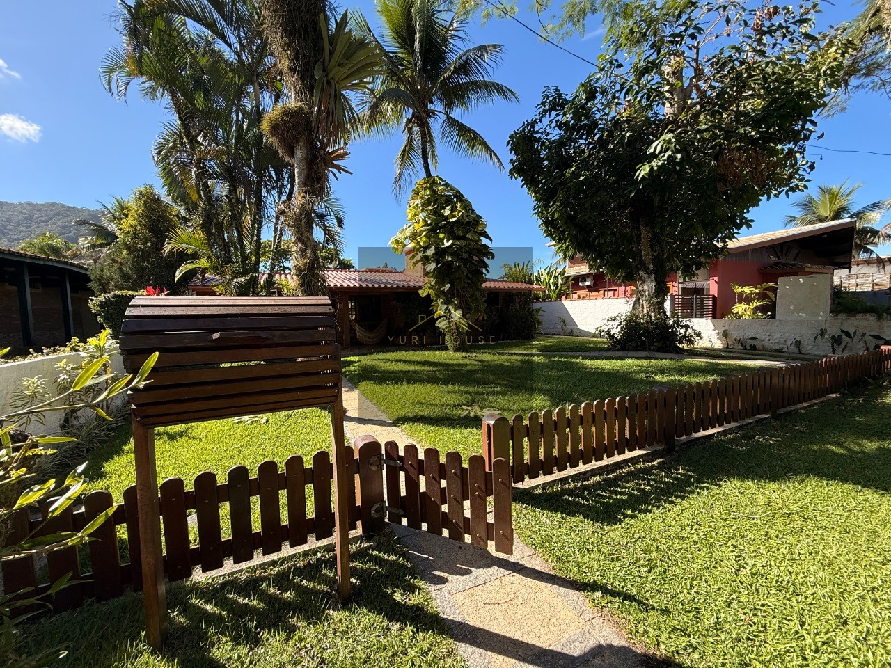 Casa, 4 quartos, 200 m² - Foto 1