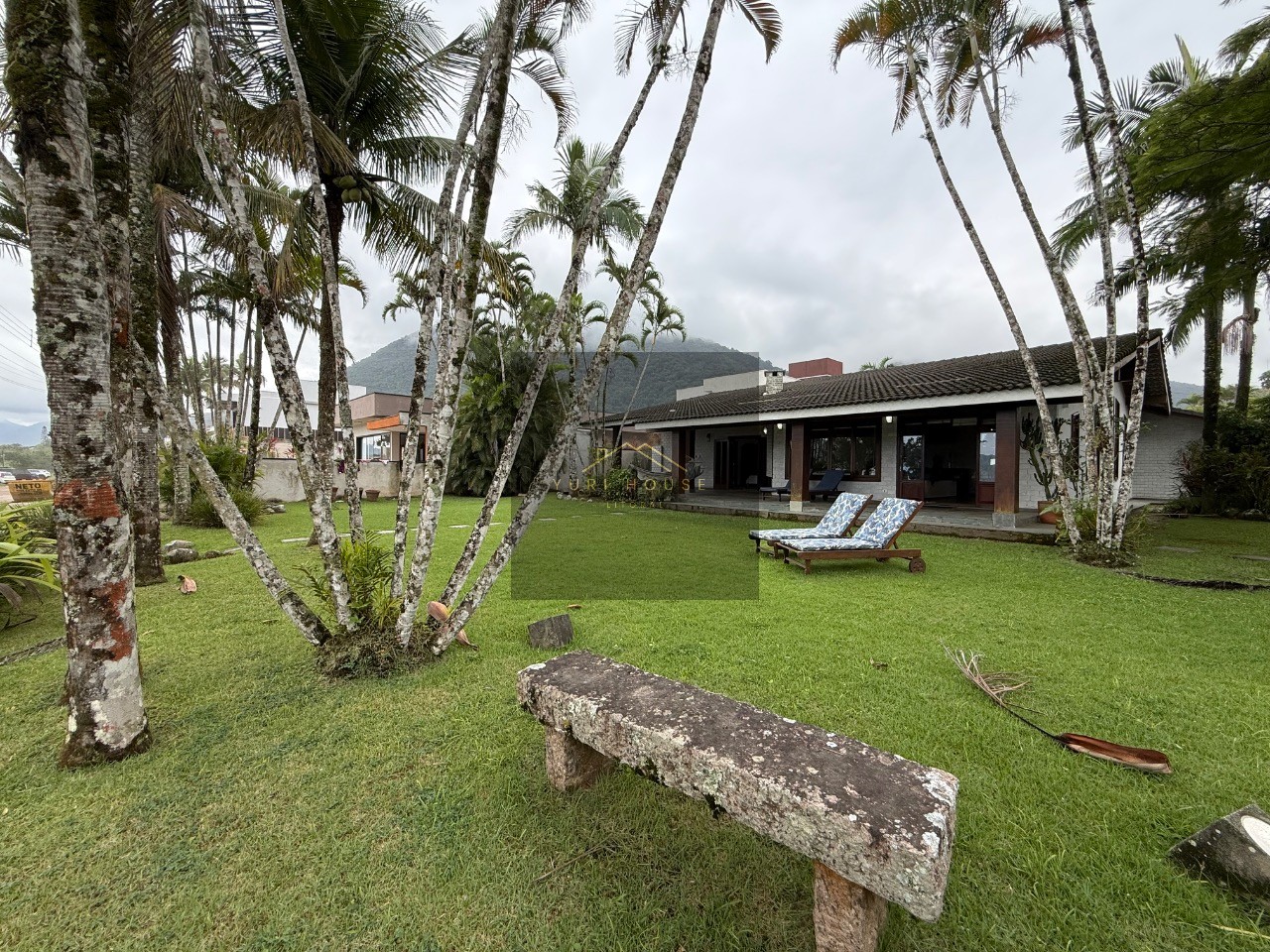 Casa, 3 quartos, 896 m² - Foto 1