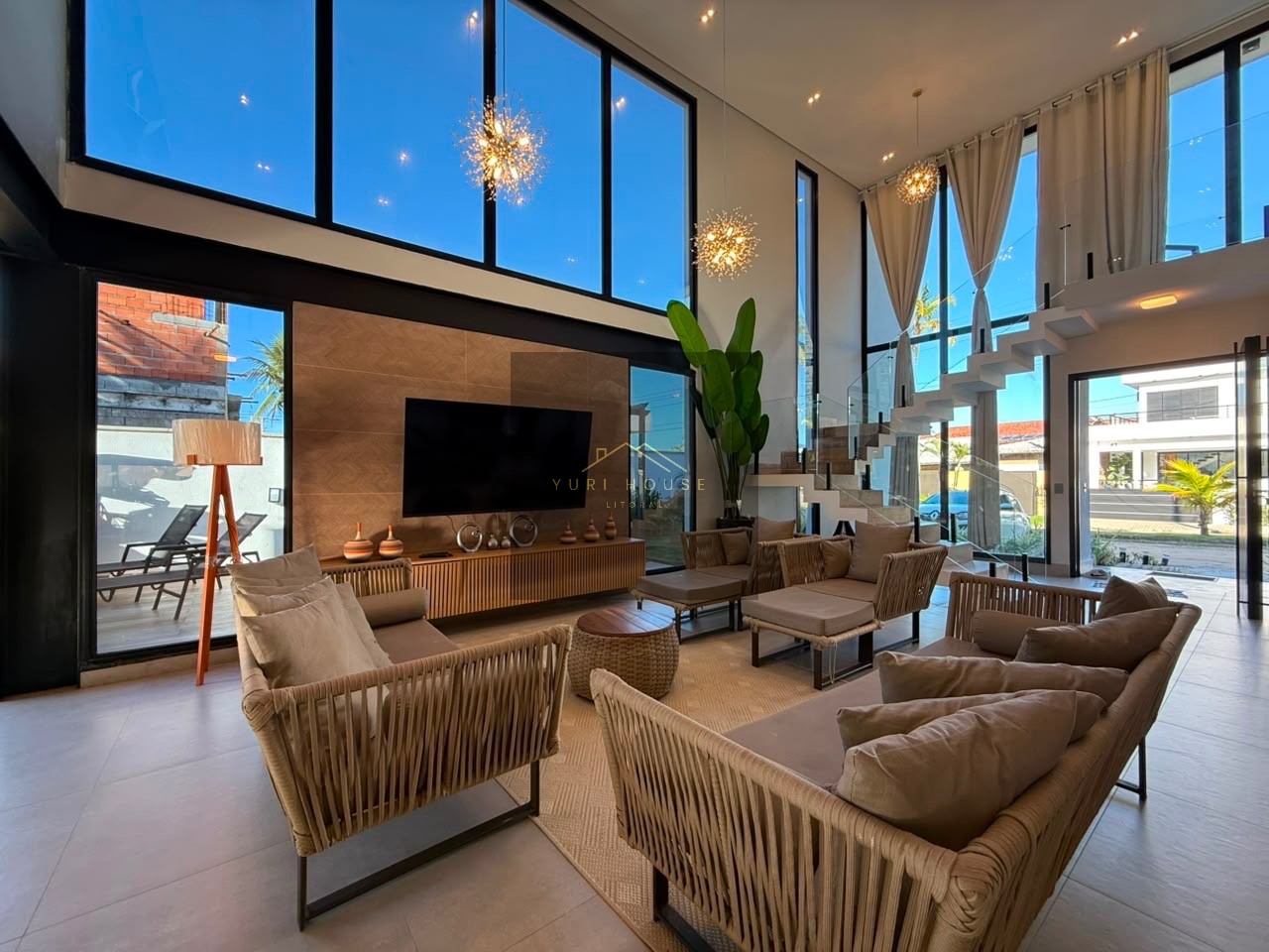 Casa, 5 quartos, 375 m² - Foto 1