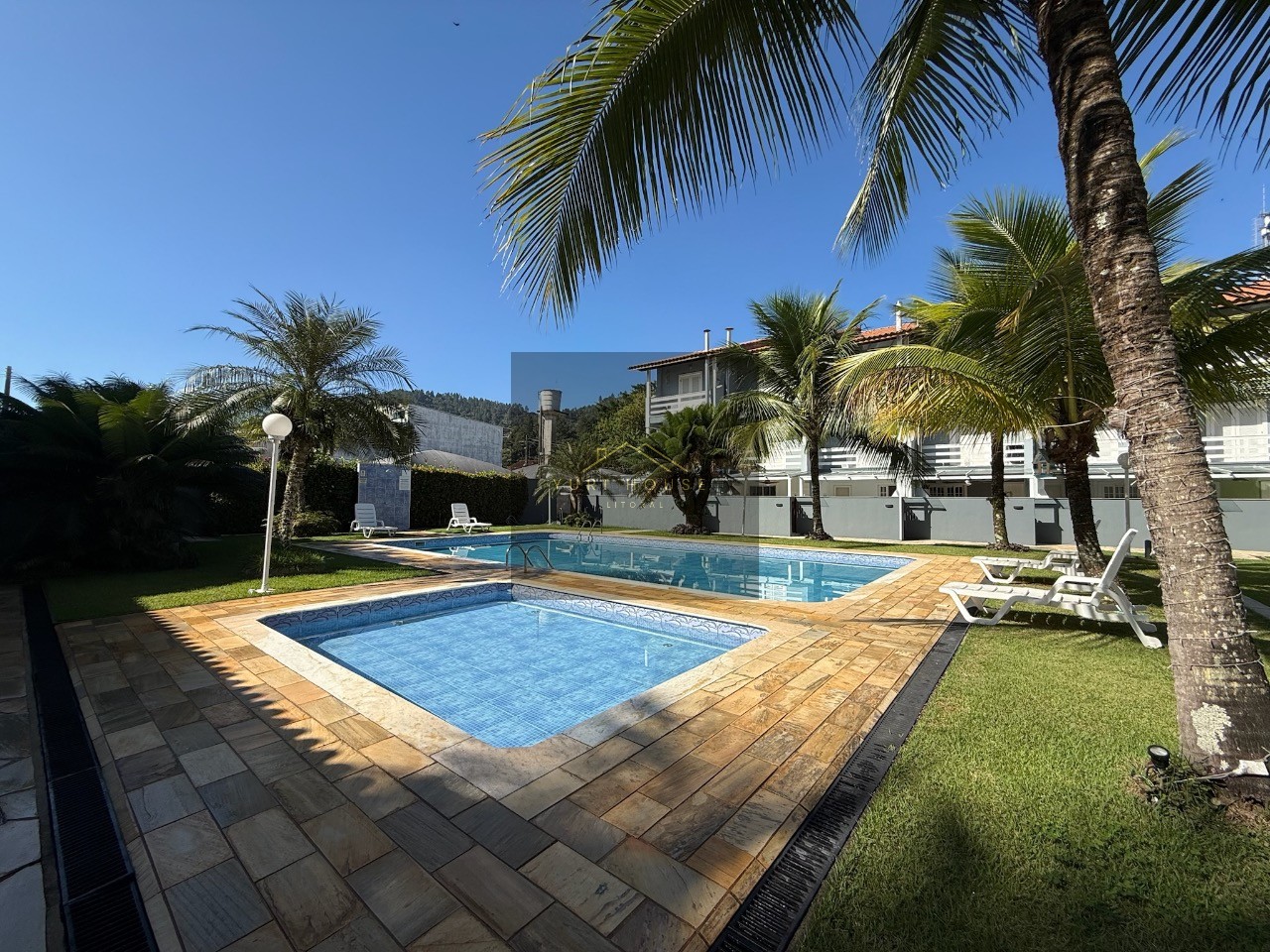 Casa, 3 quartos, 226 m² - Foto 1