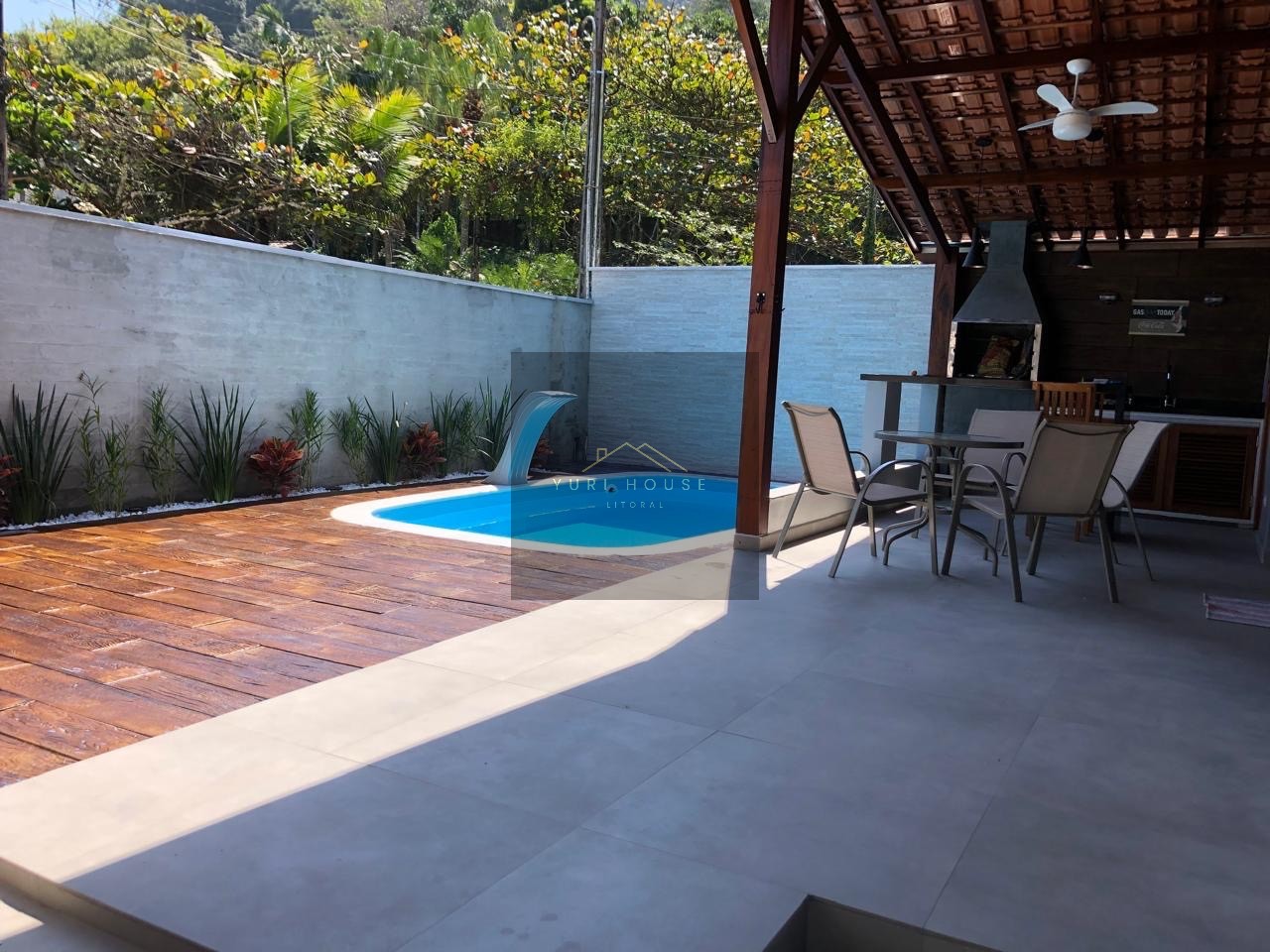 Casa, 4 quartos, 144 m² - Foto 1