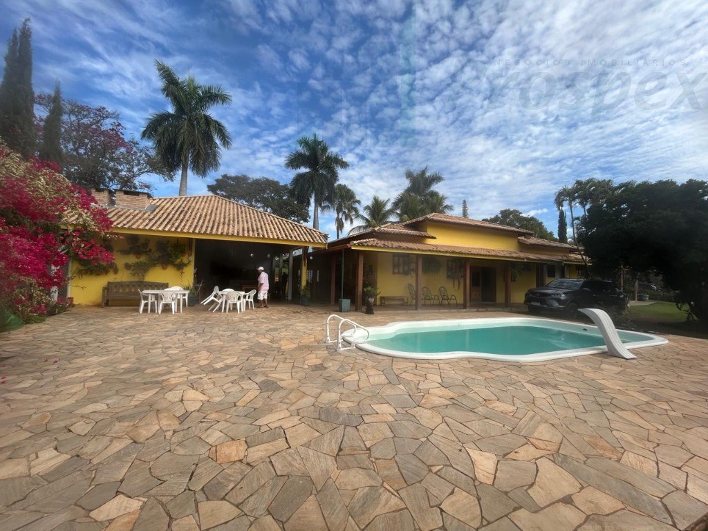 Oportunidade Única: Sítio à venda em Balbinos-SP, com 14,36 alqueires de área no bairro X. Confira já!