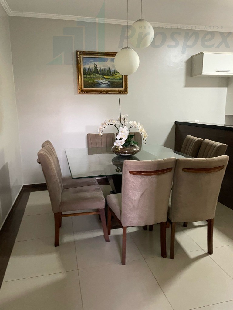 Imperdível! Casa à venda em Catanduva-SP, Jardim Caparroz: 3 quartos, 1 suíte, 3 salas, 2 vagas, 260m² de área.