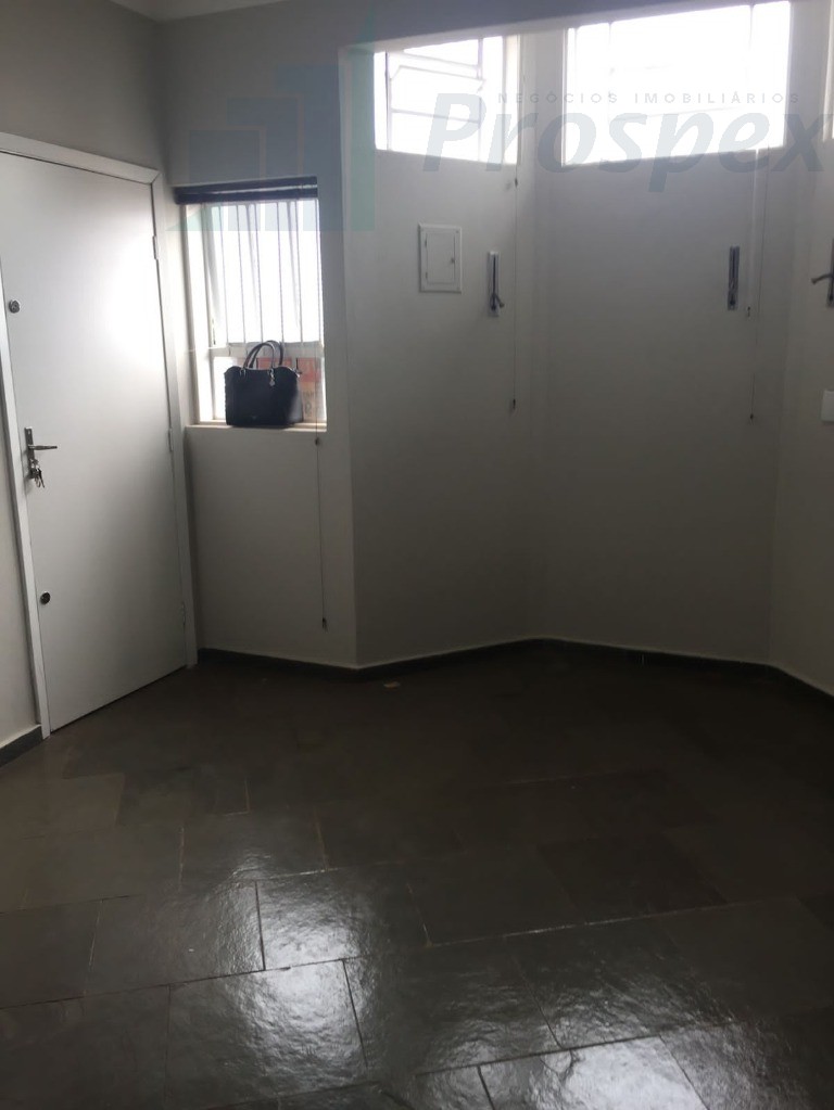 Apartamento à venda com 3 quartos, 94m² - Foto 2