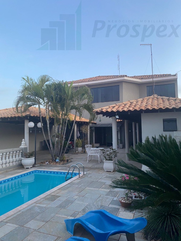 Casa à venda com 3 quartos - Foto 1