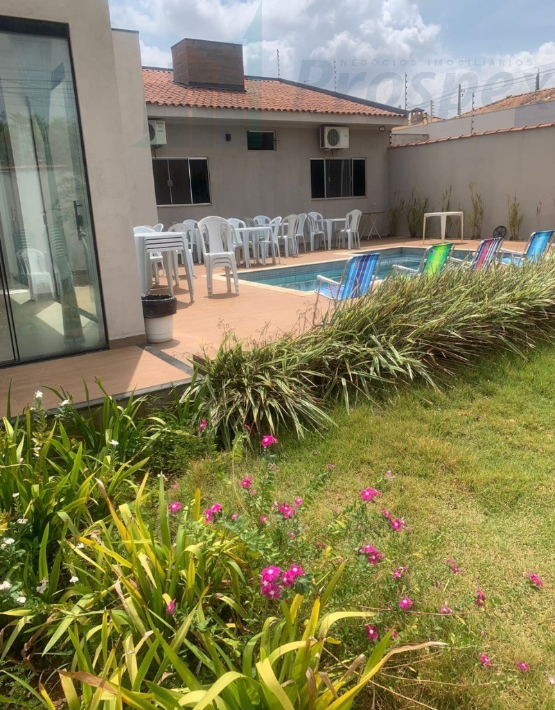 Casa à venda com 3 quartos - Foto 1