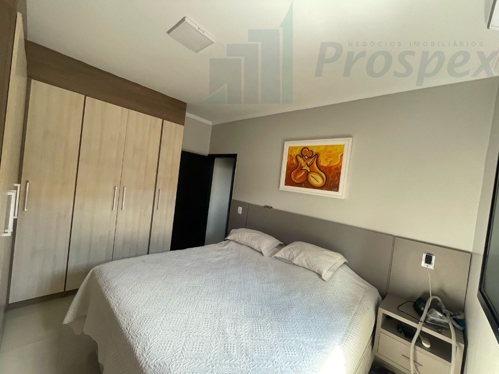Imperdível! Casa à venda em Catanduva-SP, Jardim Caparroz: 3 quartos, 1 suíte, 3 salas, 2 vagas, 260m² de área.