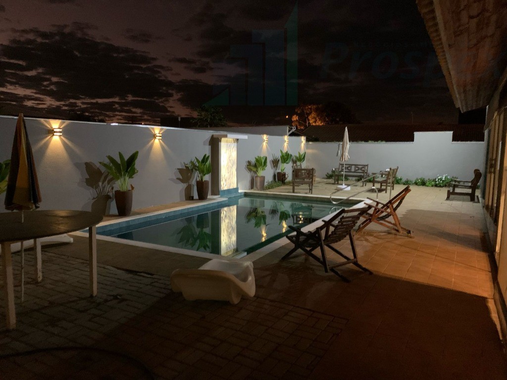 Casa à venda com 3 quartos - Foto 1