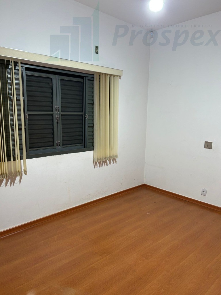 Imperdível: Casa à venda em Catanduva-SP, Parque Iracema, 4 quartos, 4 suítes, 292,95m² de área!
