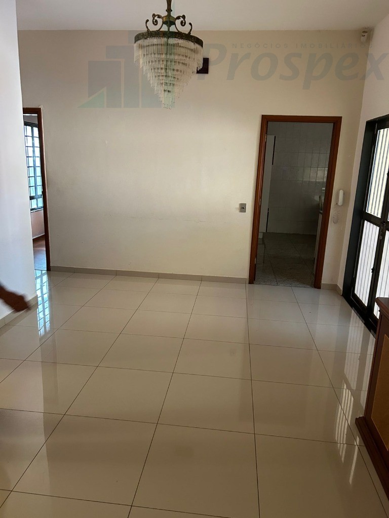 Imperdível: Casa à venda em Catanduva-SP, Parque Iracema, 4 quartos, 4 suítes, 292,95m² de área!