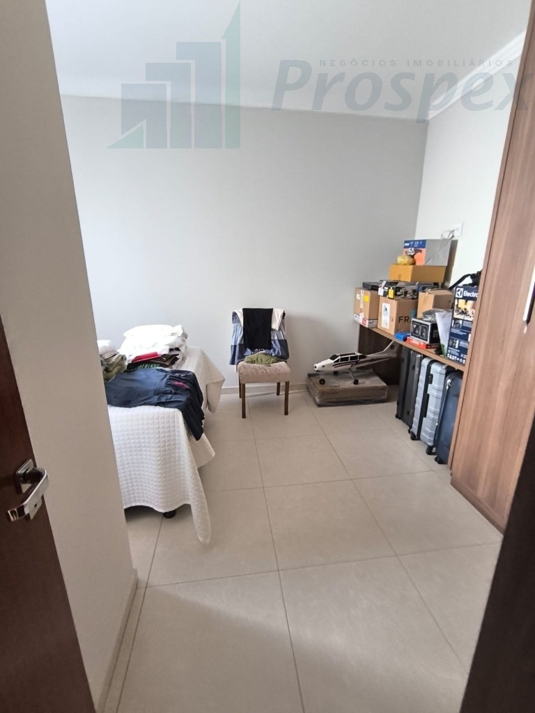Imperdível casa à venda em Catanduva-SP, no Parque Residencial Agudo Romão II: 3 quartos, 1 suíte, 2 vagas de garagem, 165,60 m² de área.