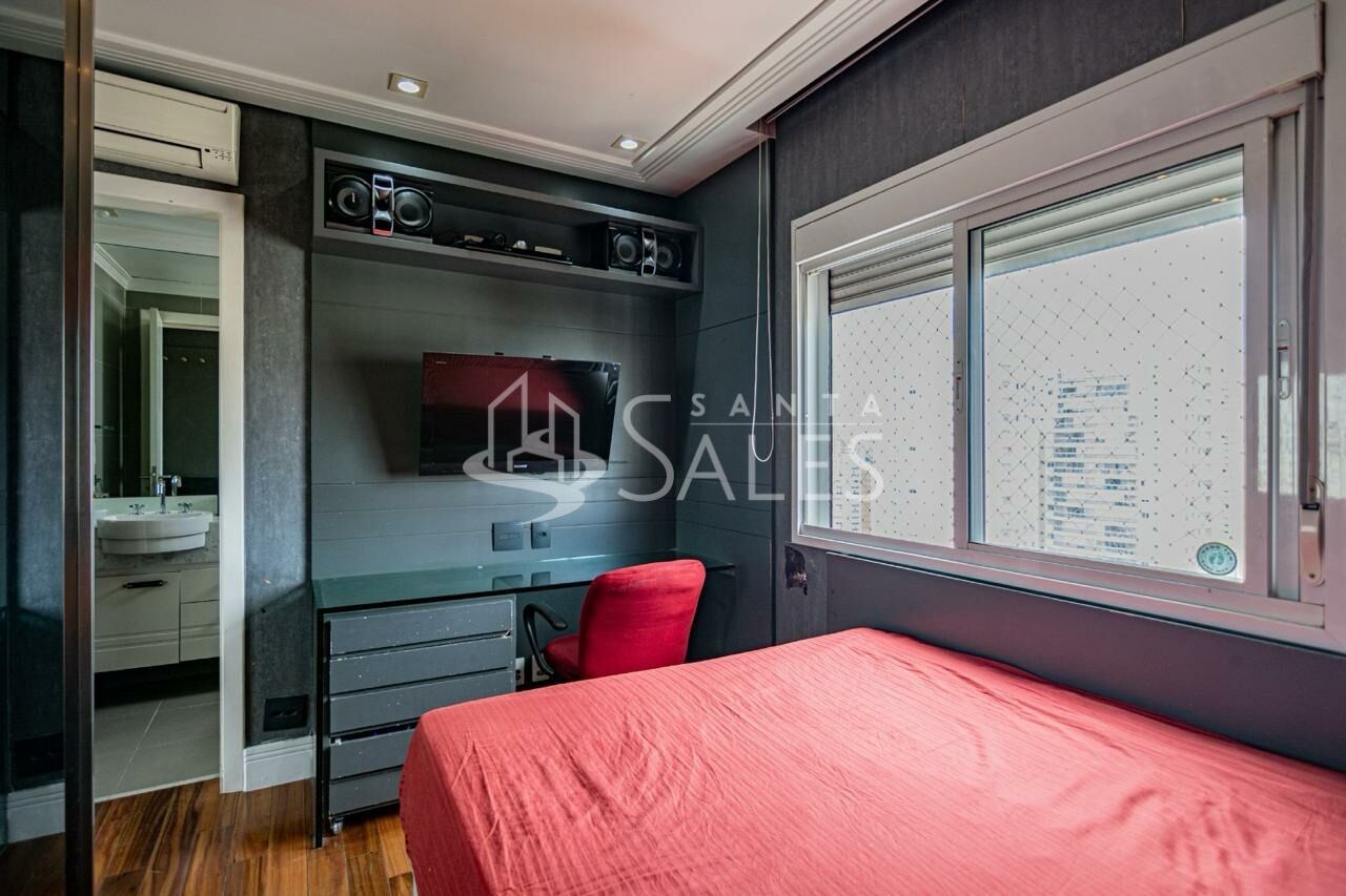 Apartamento para alugar com 4 quartos, 206m² - Foto 2