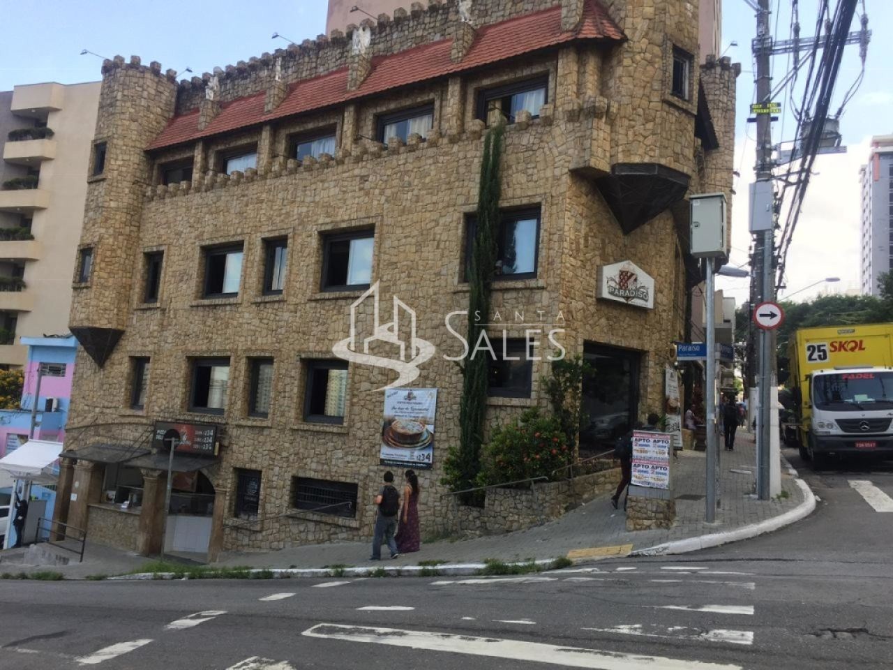 Prédio Inteiro à venda, 700m² - Foto 1
