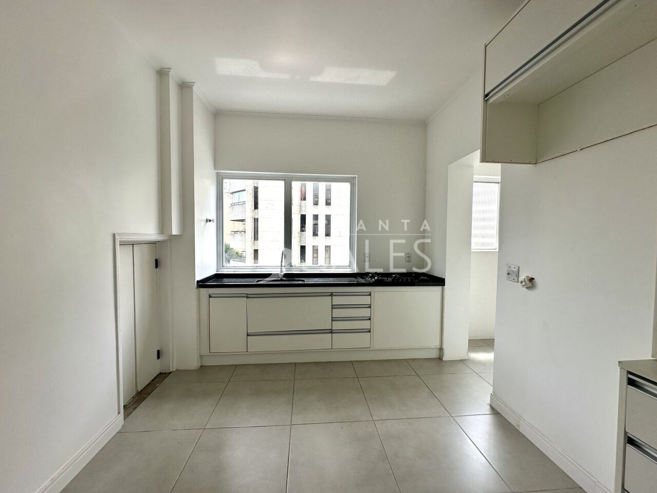 Apartamento para alugar com 3 quartos, 278m² - Foto 16