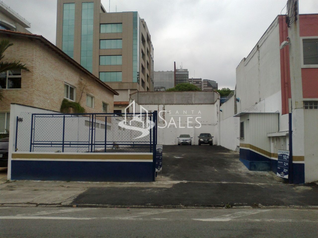 Loteamento e Condomínio - Foto 1