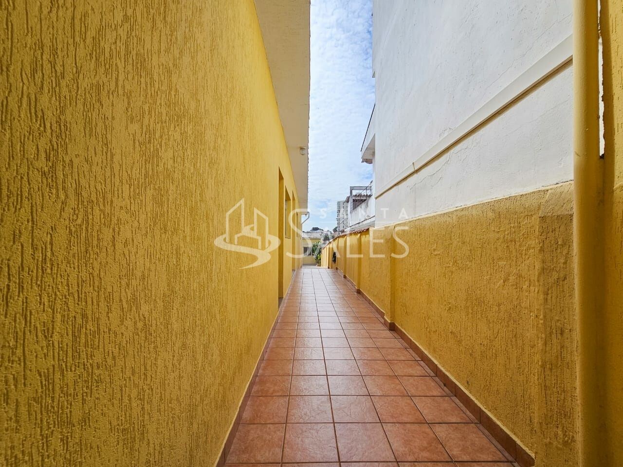 Casa à venda com 4 quartos, 200m² - Foto 25
