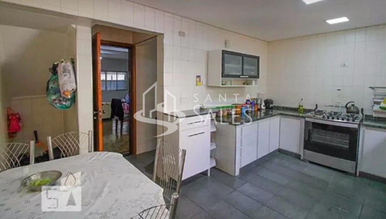Sobrado à venda com 3 quartos, 212m² - Foto 2