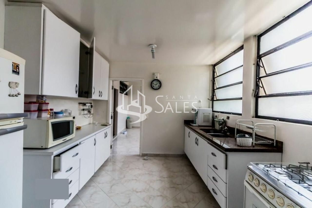 Apartamento para alugar com 4 quartos, 220m² - Foto 4