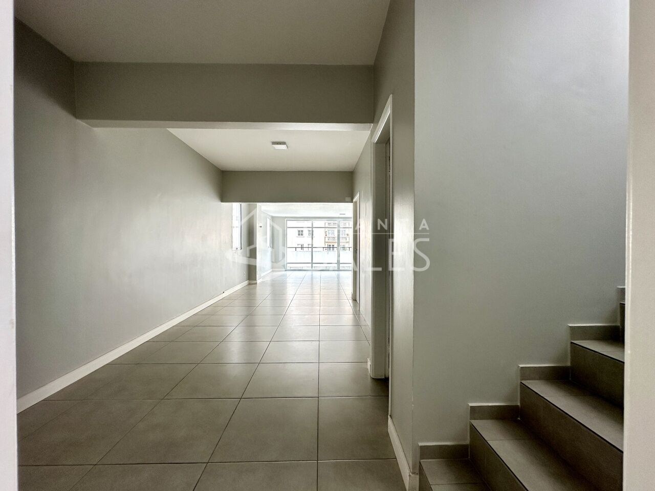 Apartamento para alugar com 3 quartos, 278m² - Foto 3