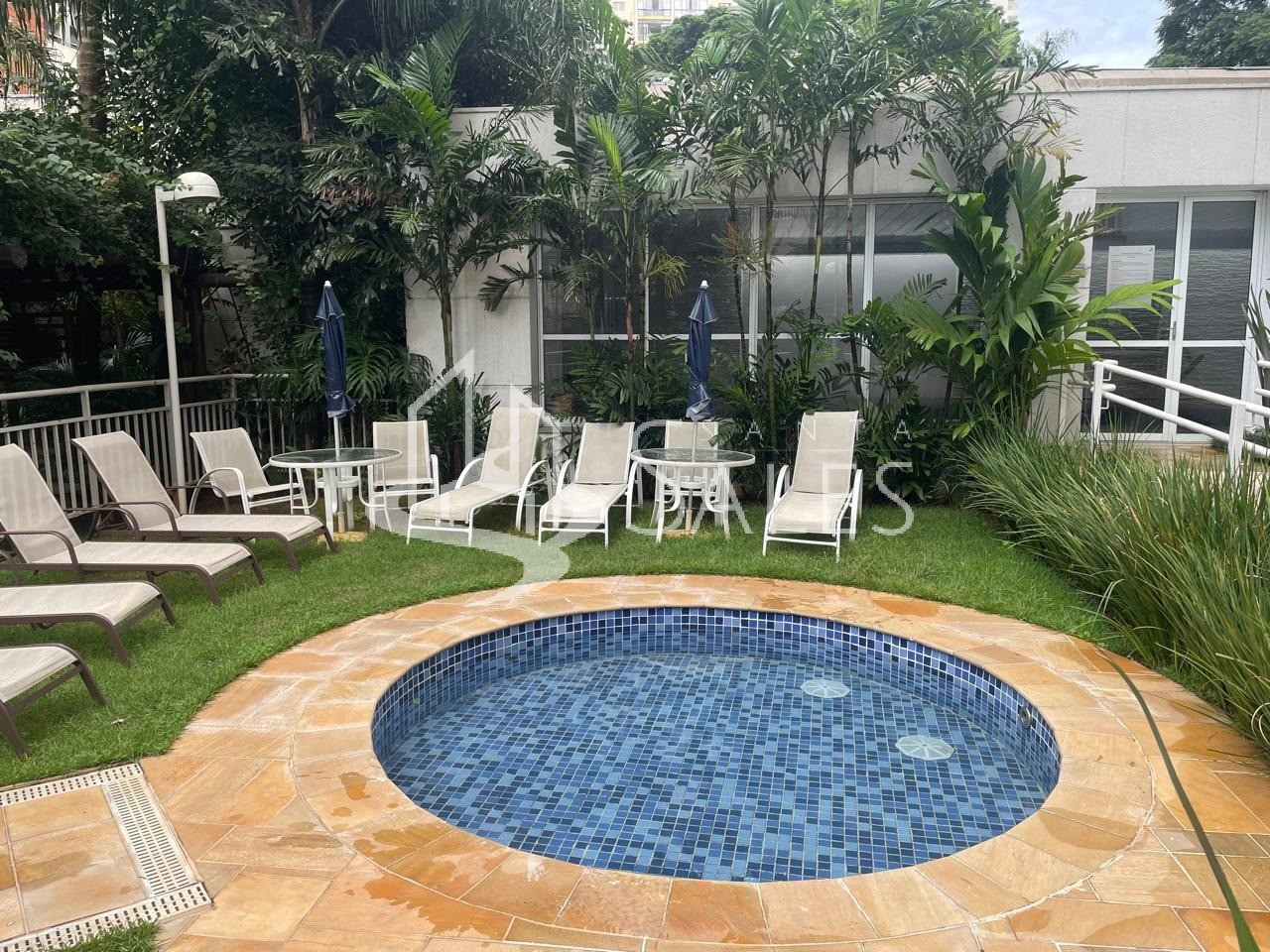 Apartamento à venda com 1 quarto, 60m² - Foto 13