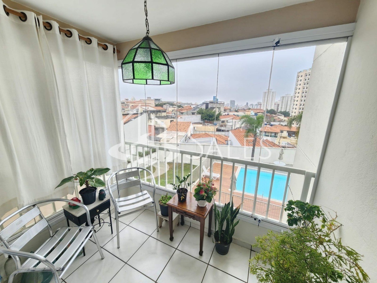 Apartamento à venda com 2 quartos, 63m² - Foto 2