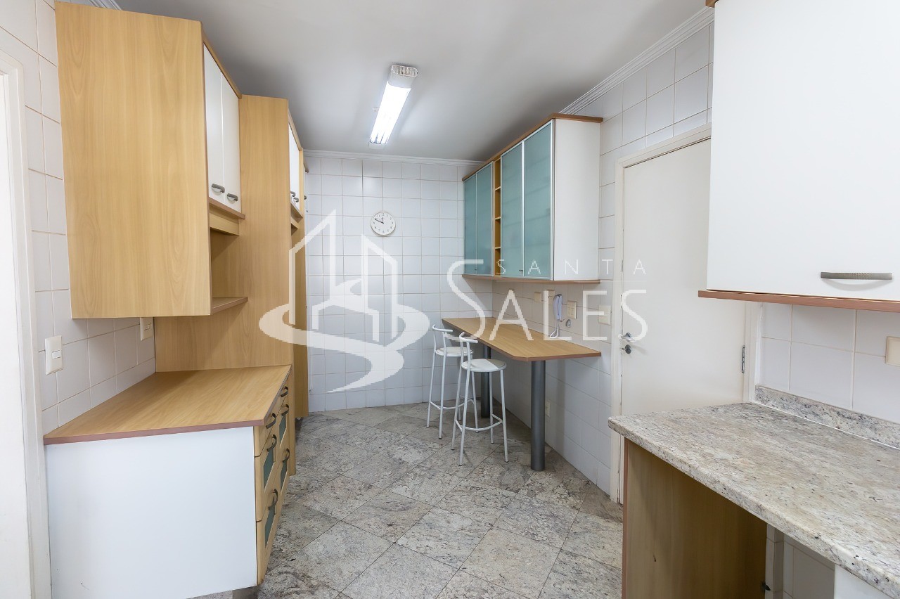 Apartamento para alugar com 3 quartos, 240m² - Foto 31
