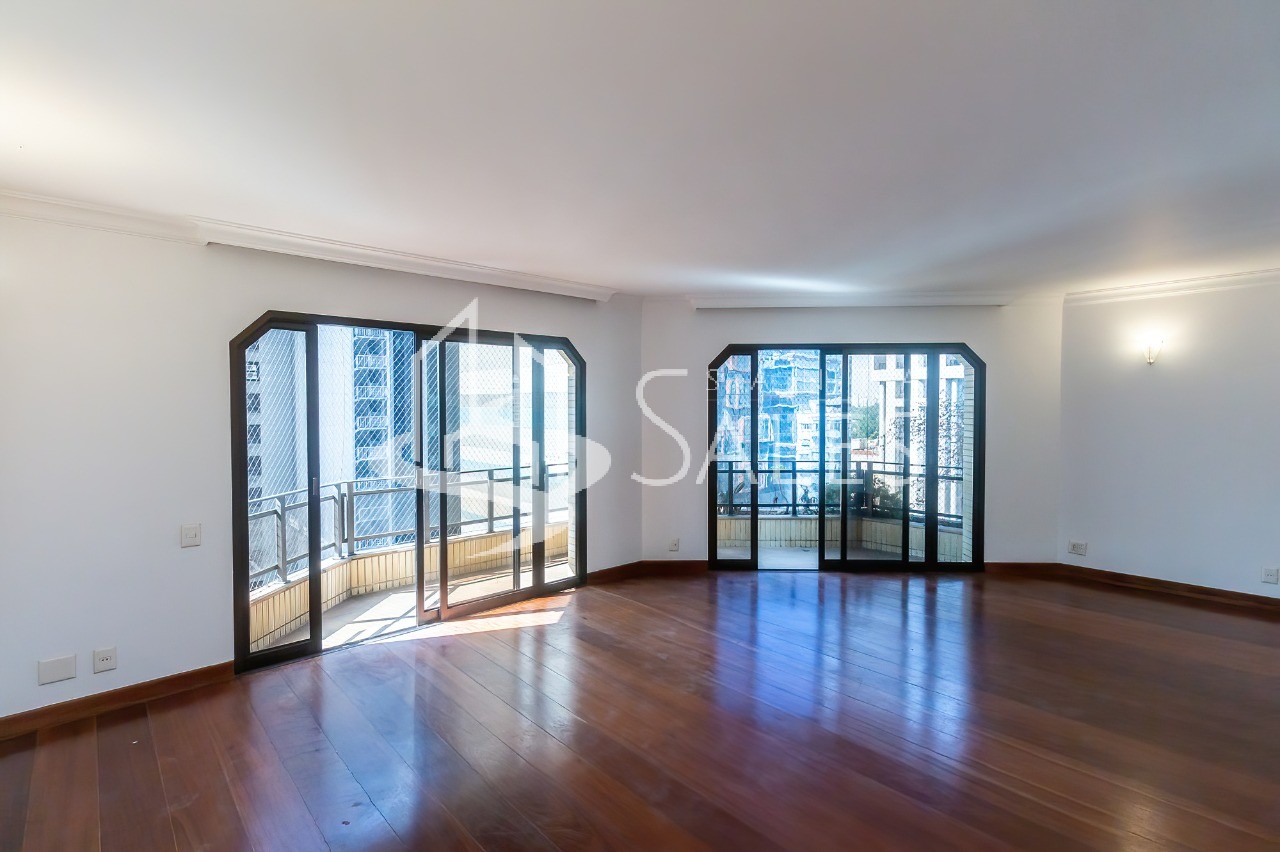Apartamento para alugar com 3 quartos, 240m² - Foto 4