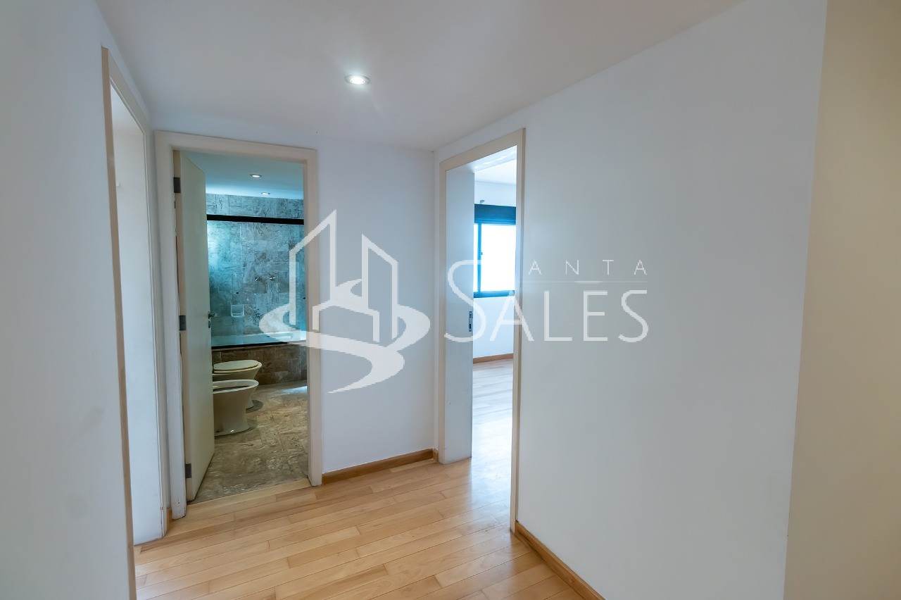 Apartamento para alugar com 3 quartos, 240m² - Foto 14
