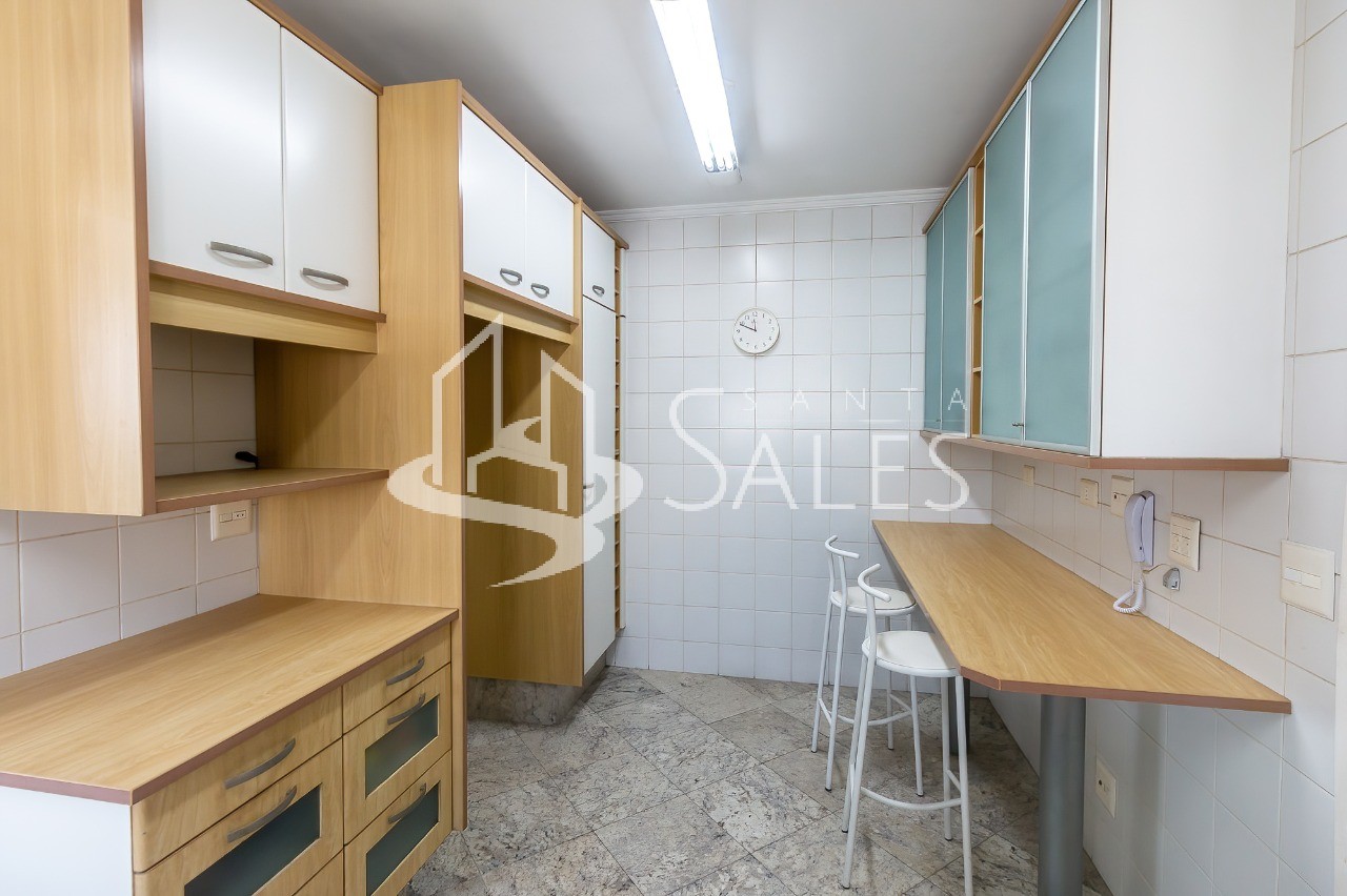Apartamento para alugar com 3 quartos, 240m² - Foto 32