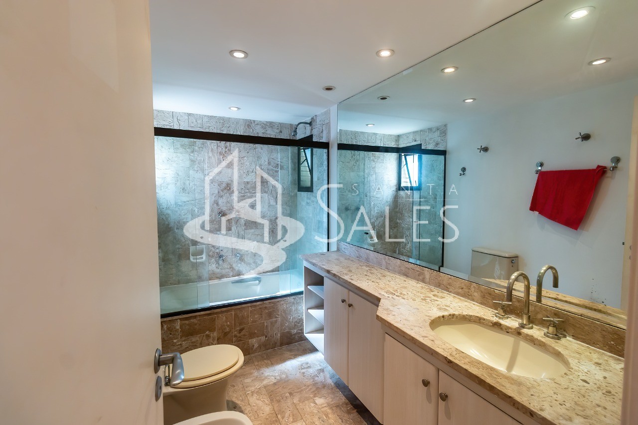 Apartamento para alugar com 3 quartos, 240m² - Foto 27