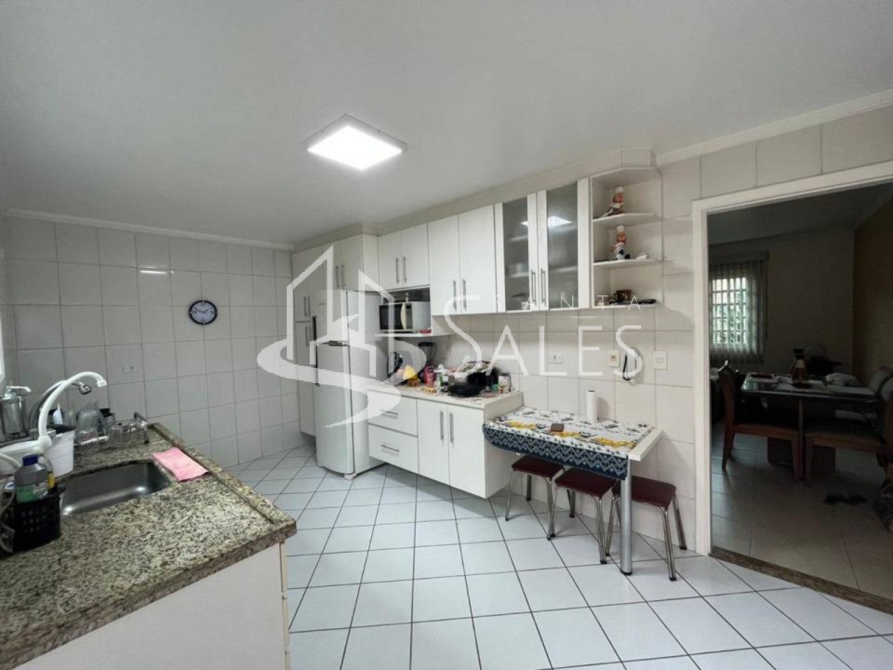 Casa à venda com 3 quartos, 94m² - Foto 4
