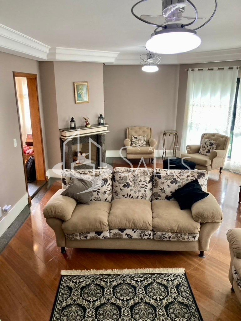 Apartamento à venda com 4 quartos, 200m² - Foto 1